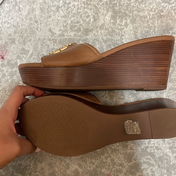 Tory Burch wedge sandals - Picture 2 of 2